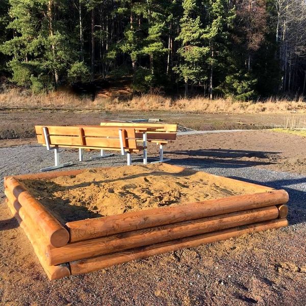 Kiefernholz-Sandkasten, viereckig Kiefernholz-Sandkasten, viereckig