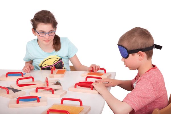 Voezie - Das TastSinnEs-Spiel Voezie - Das TastSinnEs-Spiel