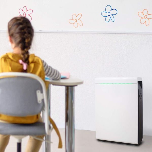 white device, Luftreiniger, kompakt, grünes Licht, Klassenzimmer