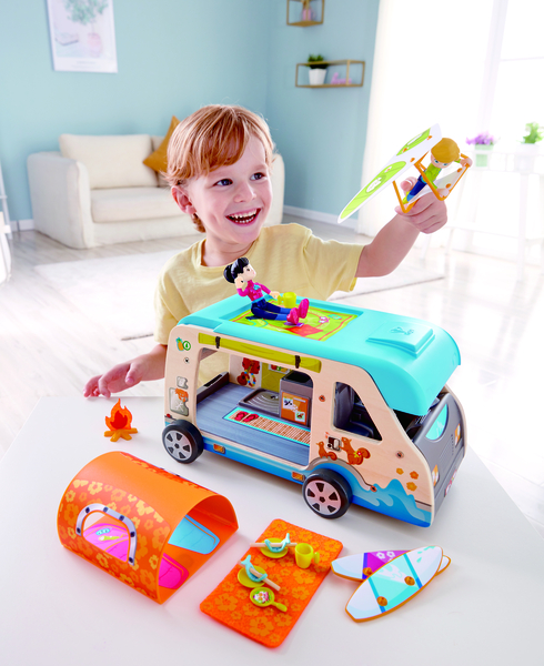 HAPE Abenteuer Van inkl. 2 Puppen und Zubehör (Holz + Kunststoff), ab 3 Jahre