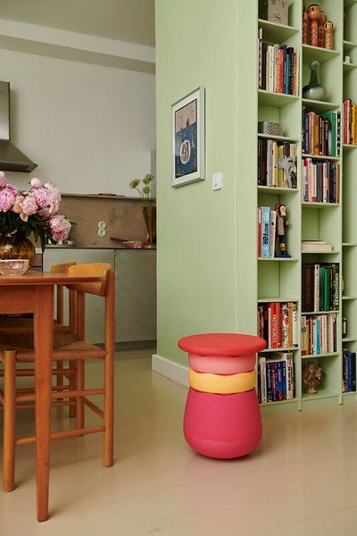 Hocker, Sitzhocker, Rosa, Grimmdesign, Regalwand
