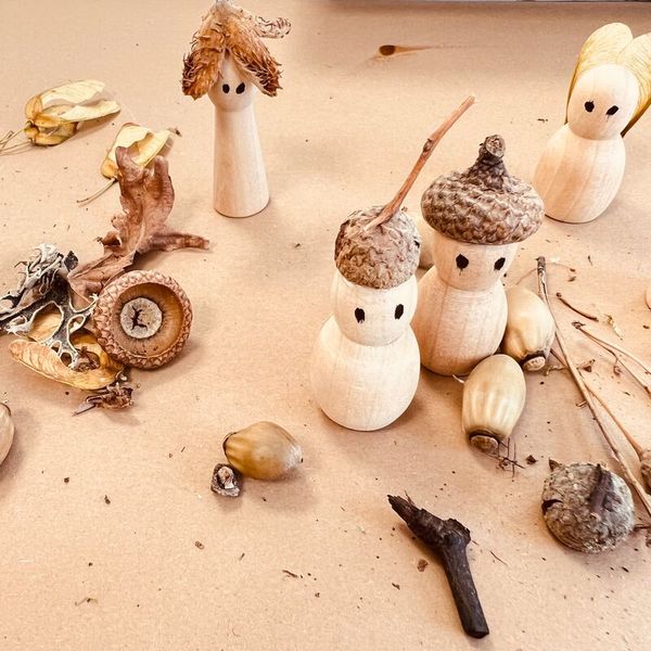 Holzkegelmännchen, 50 Stück, in zwei Größen gemischt Holzkegelmännchen, 50 Stück, in zwei Größen gemischt