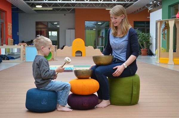 Mira Art Rondo Boden-/ Sitzkissen Mega, Einzeln (SH 38 cm), Farbe wählbar Mira Art Rondo Boden-/ Sitzkissen Mega, Einzeln (SH 38 cm), Farbe wählbar