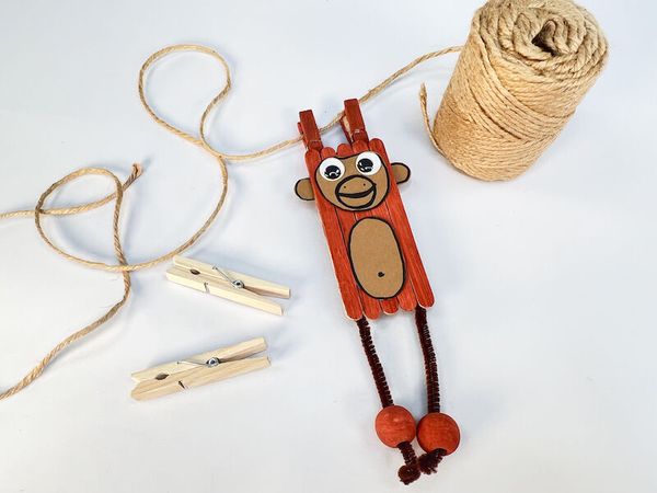 holzspielzeug, hänger, monkey, rohrholz, kordel