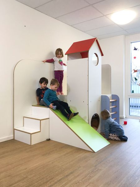Spielgerät, Kletterturm, Rutsche, Kinderspielplatz, Holzspielzeug
