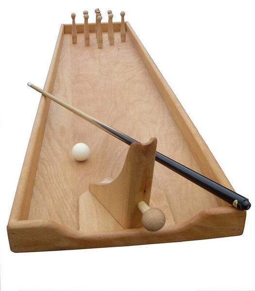 Tischkegelbahn mit Abrollrampe und Holzqueue, Ausführung wählbar