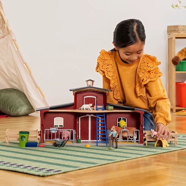 Schleich® Große Farm mit Tieren und Zubehör, 64 Teile