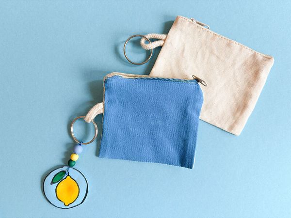 coin purse, zipper pouch, blue pouch, linen fabric, keychain charm