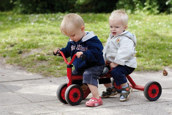 WINTHER MINI VIKING Rutsch Dreirad für zwei, 1-3 Jahre