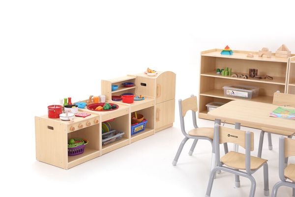 Schrank für die Spielküche