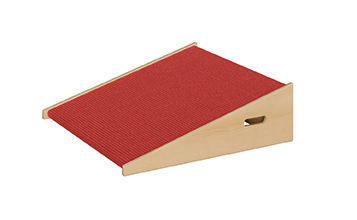 Katzenrampe, Katzenspiel, Kletterrampe, Holz, Rotschalenteppich