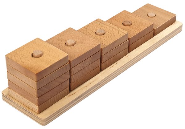 Holzblöcke, Holzstapeln, Holzspielzeug, Bausteine, Holzplatte