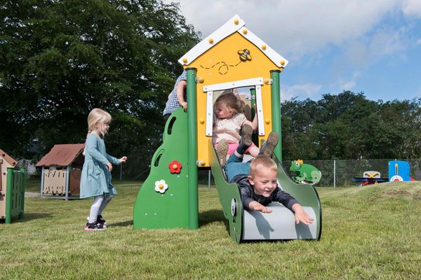 Spielturm Anne