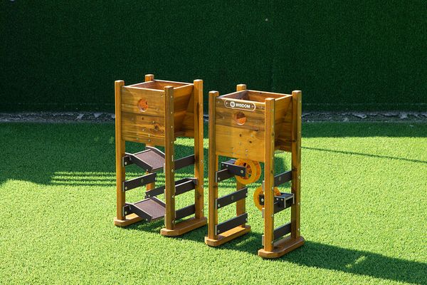 Holzspiel, Klettertafel, Klettergerüst, Spielgeräte, Outdoor-Spiel
