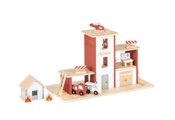 Holzspielzeug, Feuerwehrspielzeug, Kleines Feuerwehrhaus, Feuerwehrfahrzeuge, Luftfeuerwehr