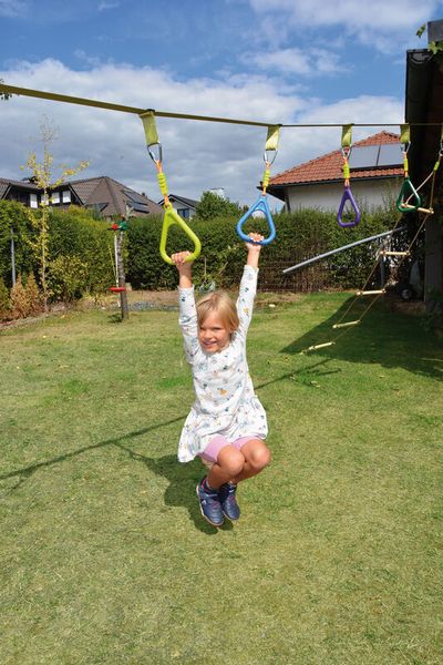 Ninja Hangelpfad, Profiset inkl. Taschen, bis 180 kg, ab 3 Jahre Ninja Hangelpfad, Profiset inkl. Taschen, bis 180 kg, ab 3 Jahre