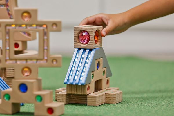 REGENBOGENLAND Wasserfälle, 12 Bausteine + Kasten REGENBOGENLAND Wasserfälle, 12 Bausteine + Kasten