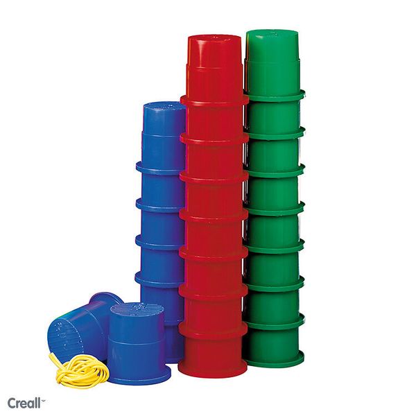 Stackbare Becher, bunte Becher, Stapelbecher, Plastikbecher, Turmbecher