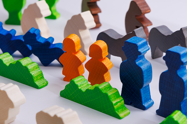 holzfigur, figuren, holzspielzeug, holzpersonen, bunte figurengruppe